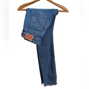 Levis curvy skinny jeans